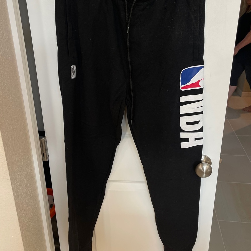 Men’s NBA joggers